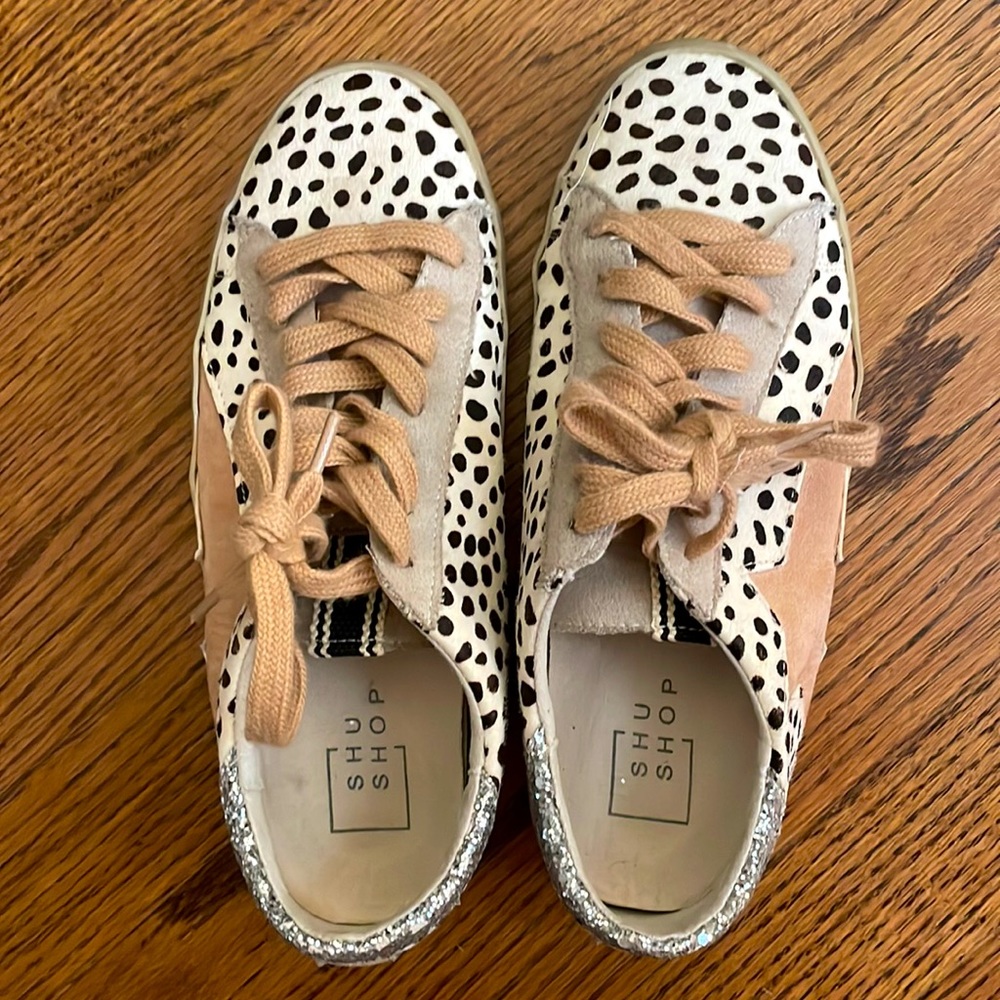 Shushop Sabrina Sneaker. Size 6